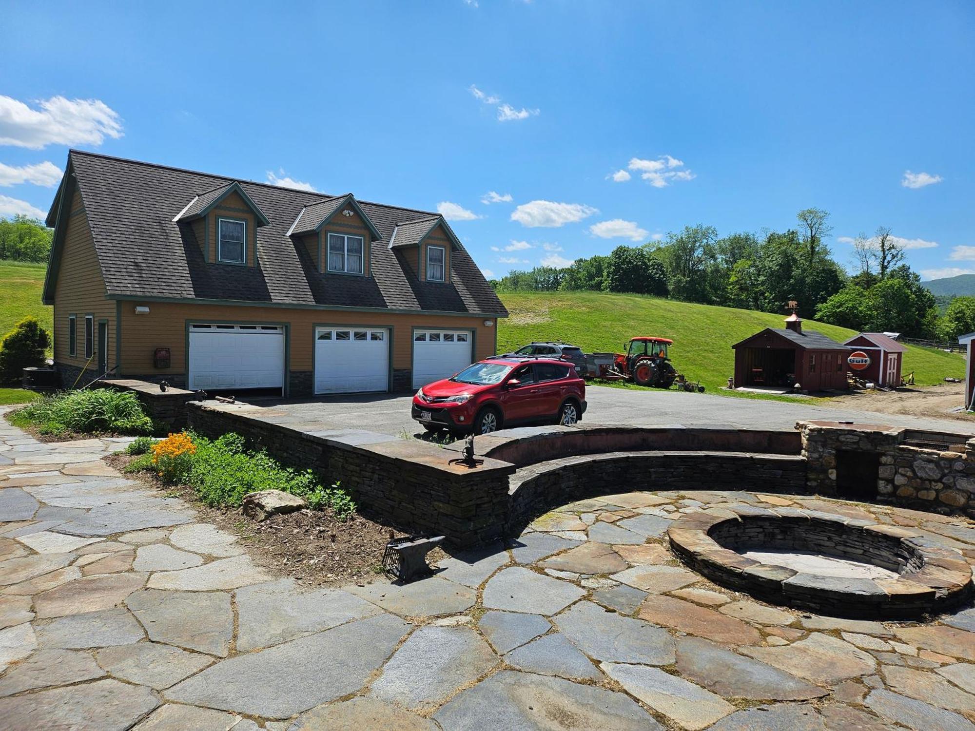 Clover Hill Farm & Country Inn Уилямстаун Екстериор снимка