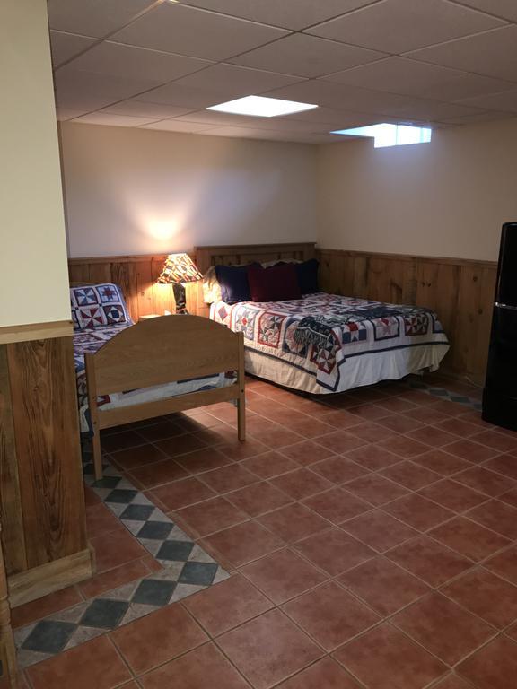 Clover Hill Farm & Country Inn Уилямстаун Екстериор снимка